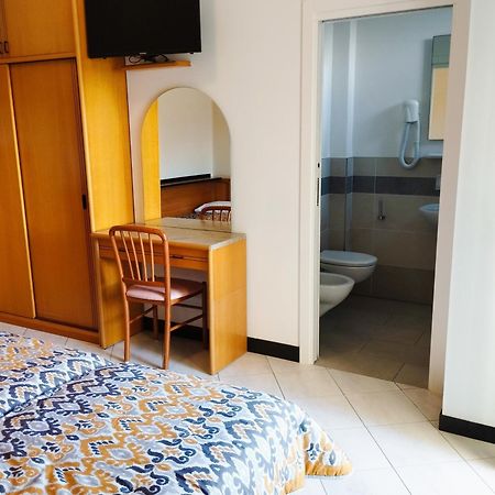 Hotel Excelsior Cervia Buitenkant foto