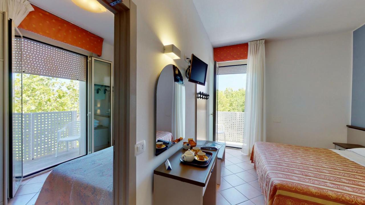 Hotel Excelsior Cervia Buitenkant foto