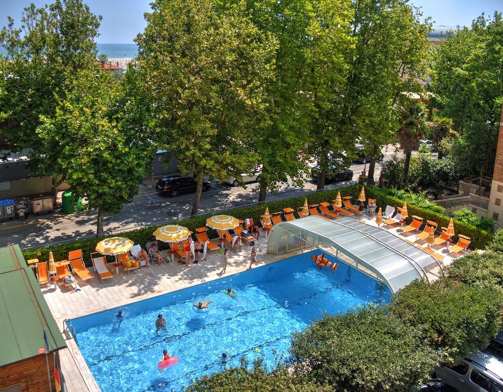 Hotel Excelsior Cervia Buitenkant foto