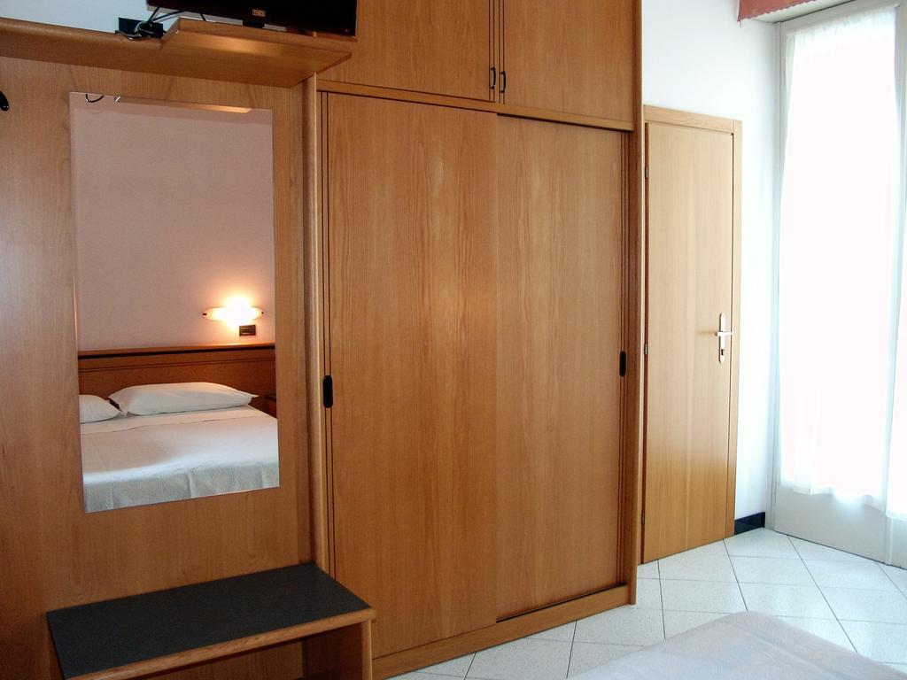 Hotel Excelsior Cervia Buitenkant foto
