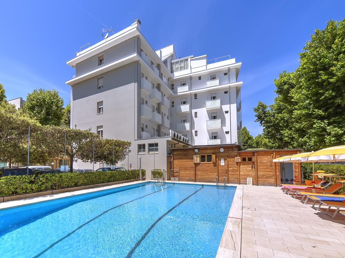 Hotel Excelsior Cervia Buitenkant foto